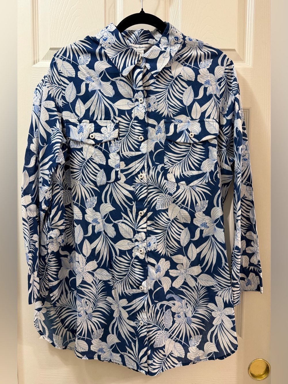 Tommy Bahama Blooms Boyfriend Shirt L Indigo Tide Tropical Floral 100% Cotton